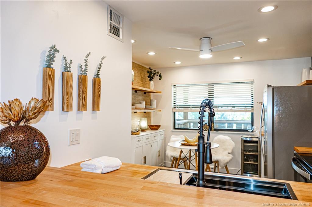 162 SE Saint Lucie Blvd 403B