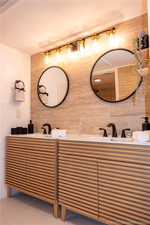 162 SE Saint Lucie Blvd 403B