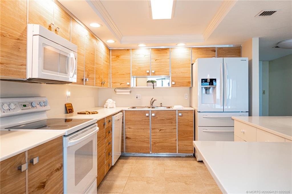 10410 S Ocean Drive 503