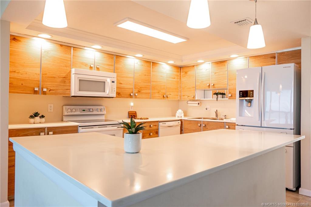 10410 S Ocean Drive 503