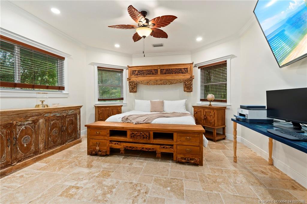 4330 SW Thistle Terrace