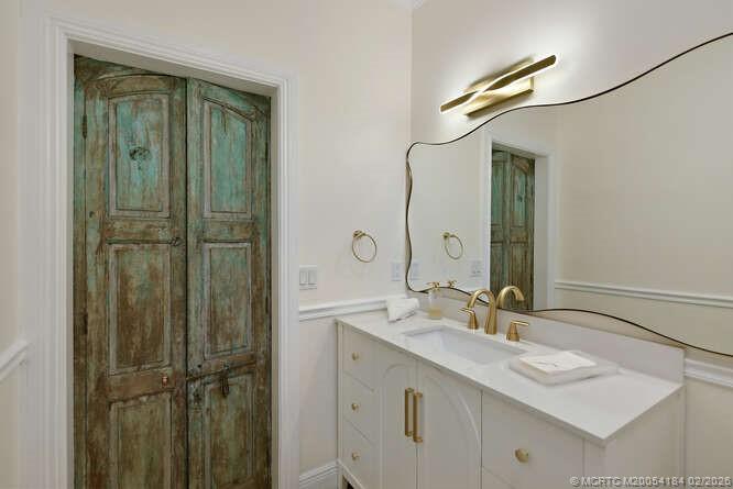 4330 SW Thistle Terrace