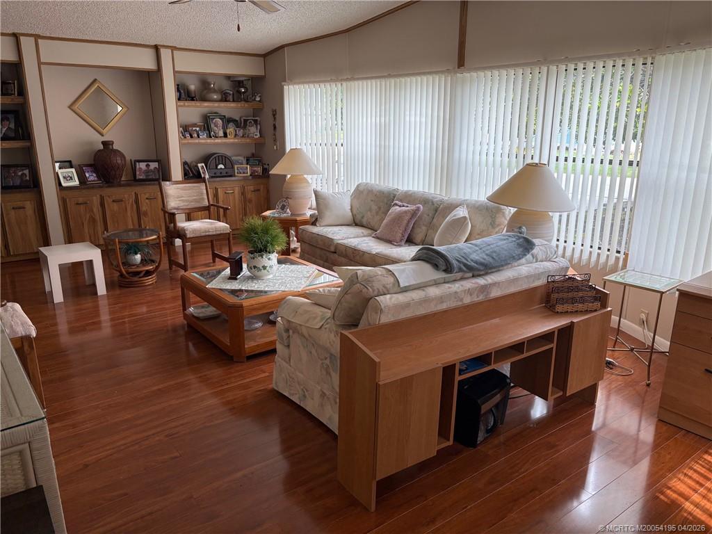 2592 SW Thunderbird Trail