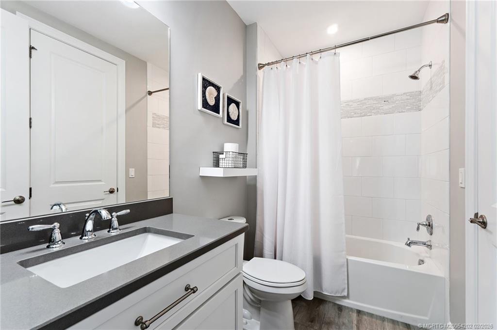 1341 NE Langford Lane