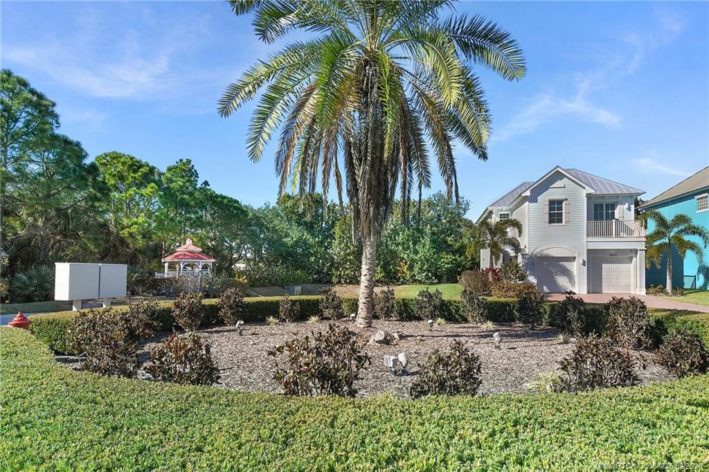 8109 SE Asaro Street