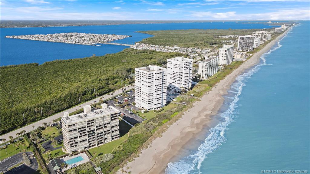 10000 S Ocean Drive 704