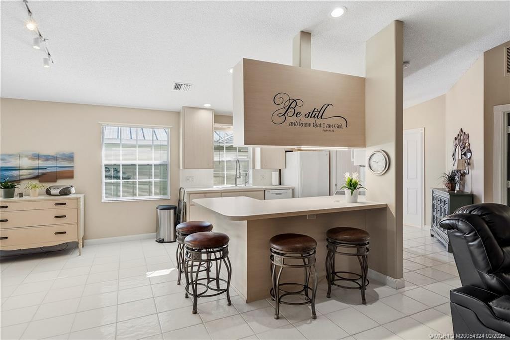 1705 SW Waterfall Blvd