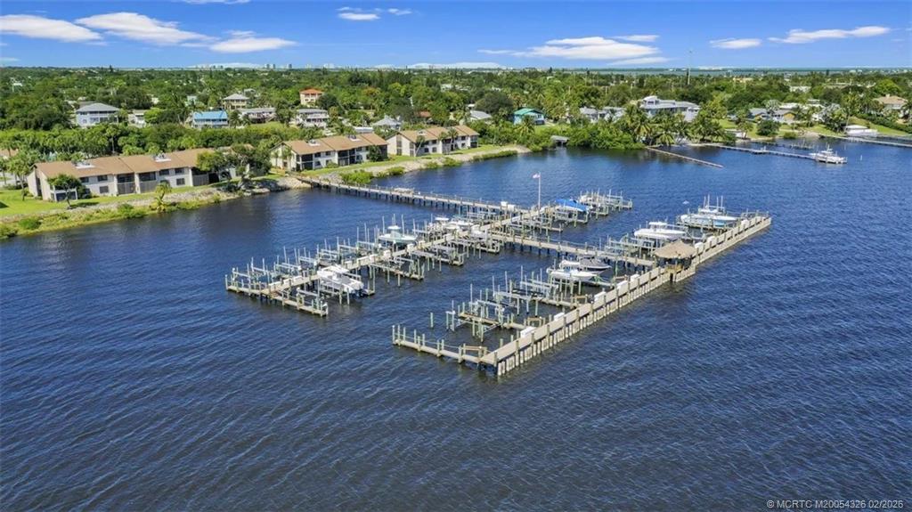 1600 NE Dixie Highway 4-206