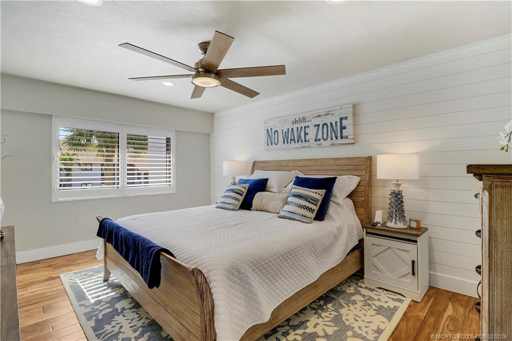 1600 NE Dixie Highway 4-206