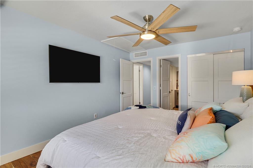 1600 NE Dixie Highway 4-206