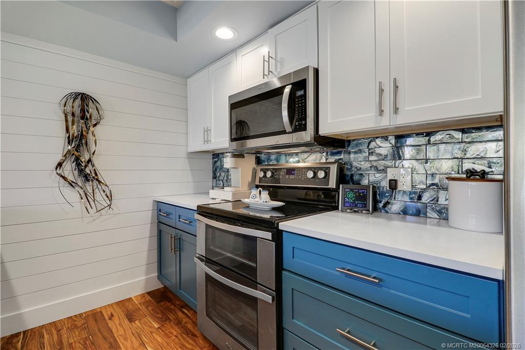 1600 NE Dixie Highway 4-206