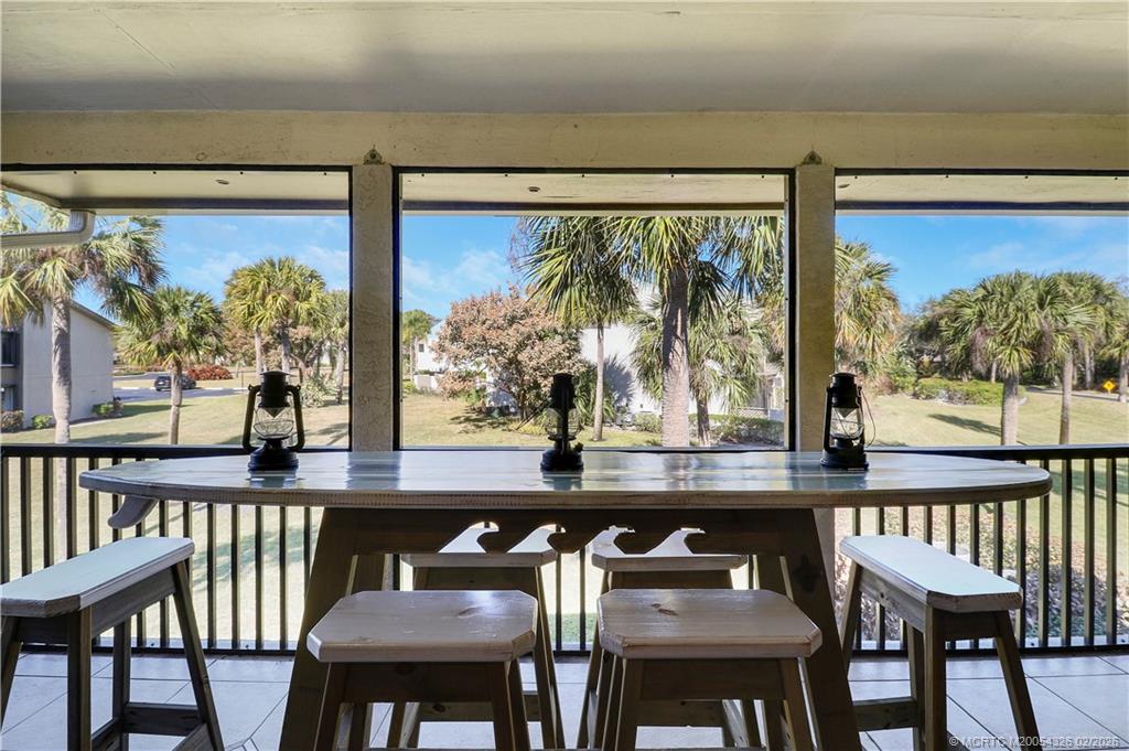 1600 NE Dixie Highway 4-206