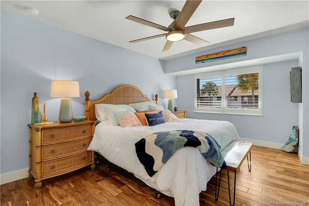 1600 NE Dixie Highway 4-206