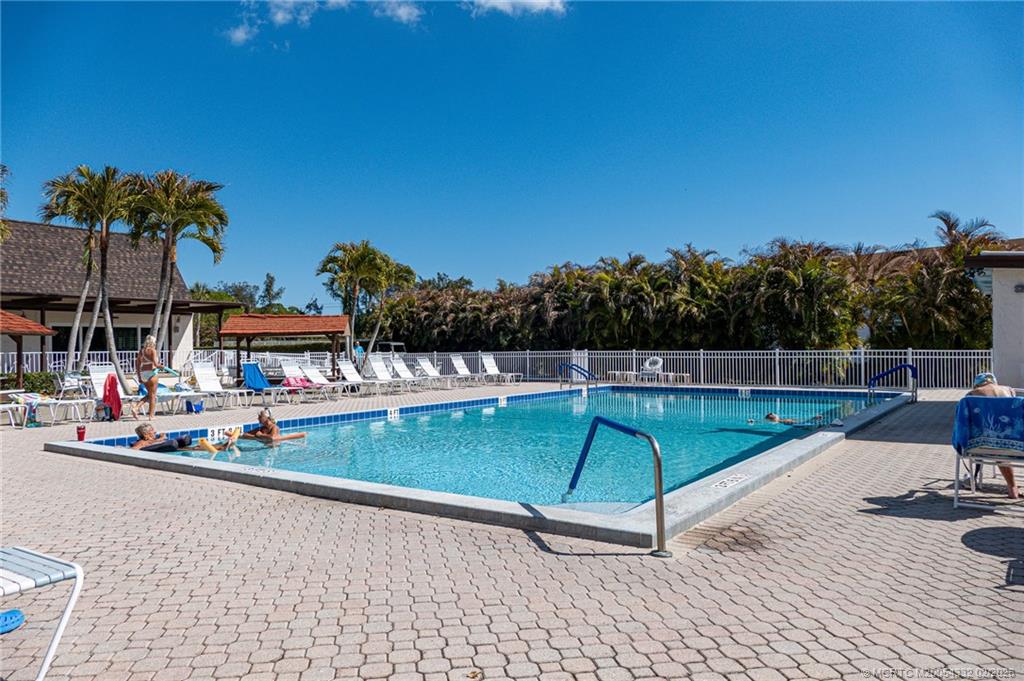 6531 SE Federal Highway Q101