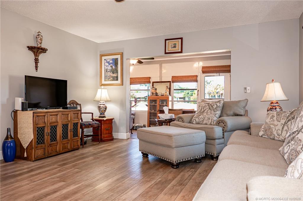 6531 SE Federal Highway Q101