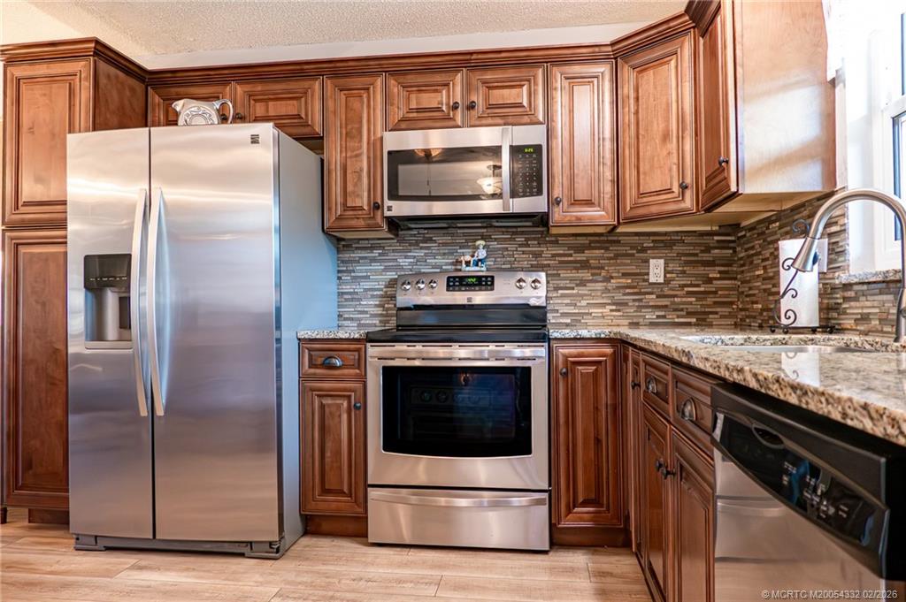 6531 SE Federal Highway Q101