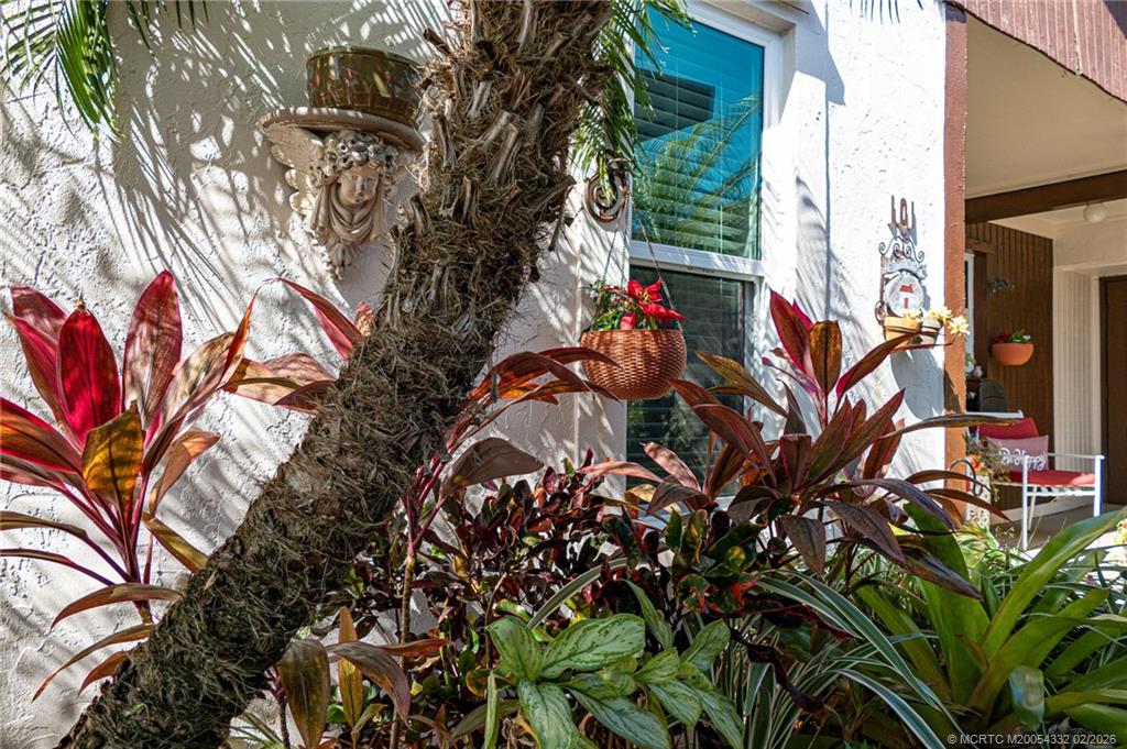 6531 SE Federal Highway Q101