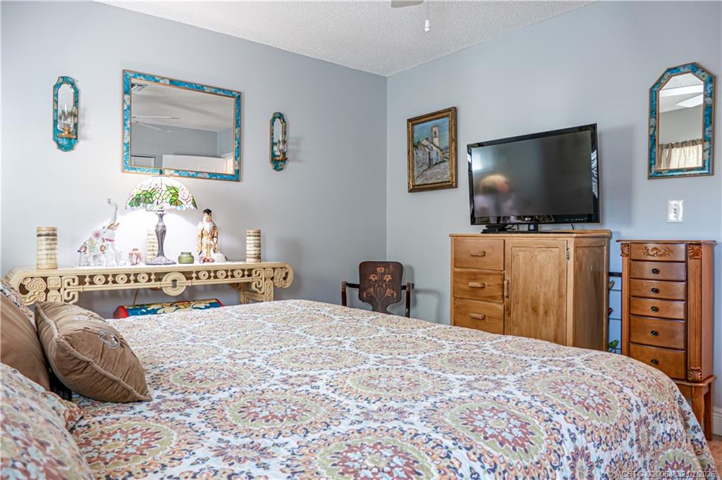 6531 SE Federal Highway Q101