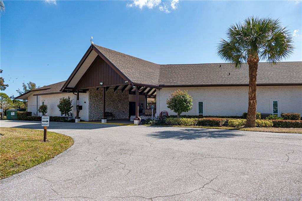 6531 SE Federal Highway Q101