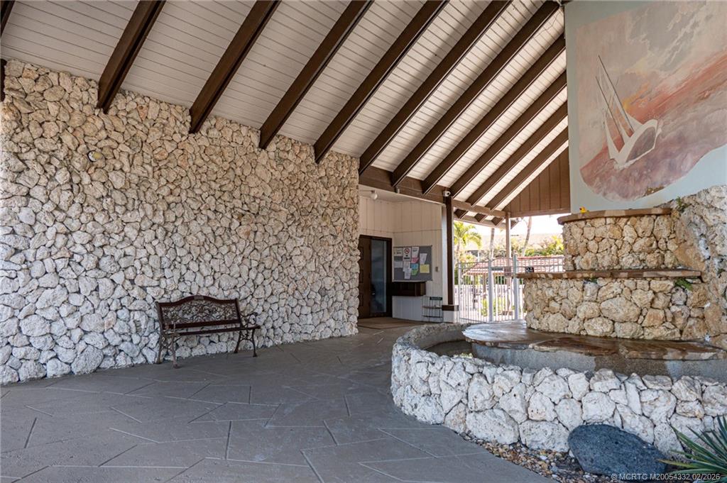 6531 SE Federal Highway Q101