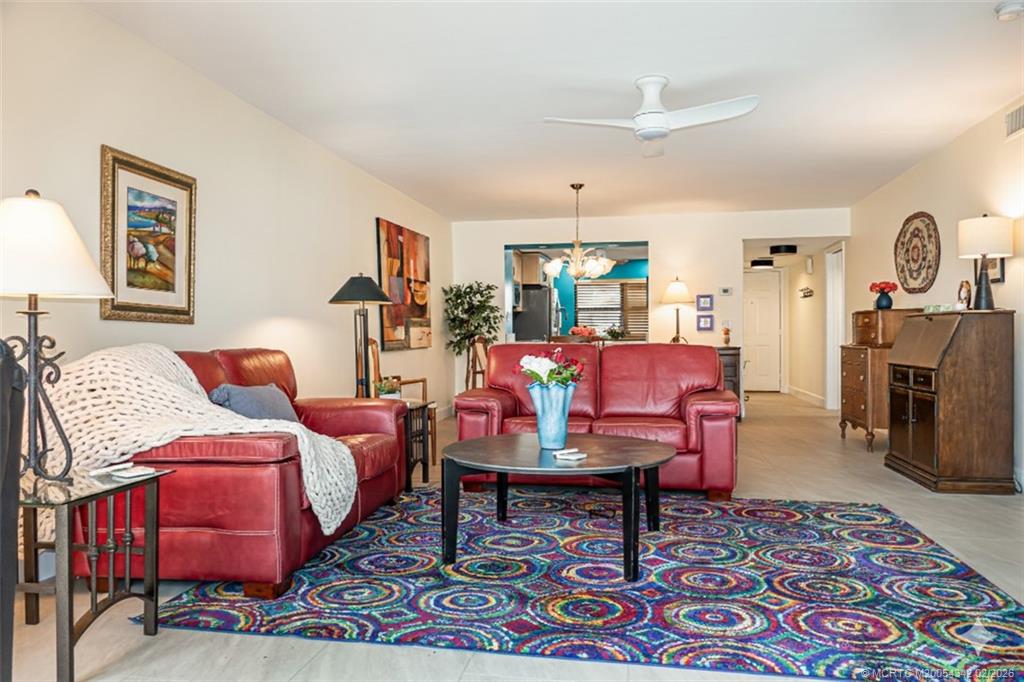 162 SE Saint Lucie Blvd 204B