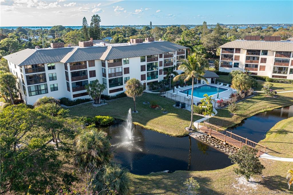 162 SE Saint Lucie Blvd 204B