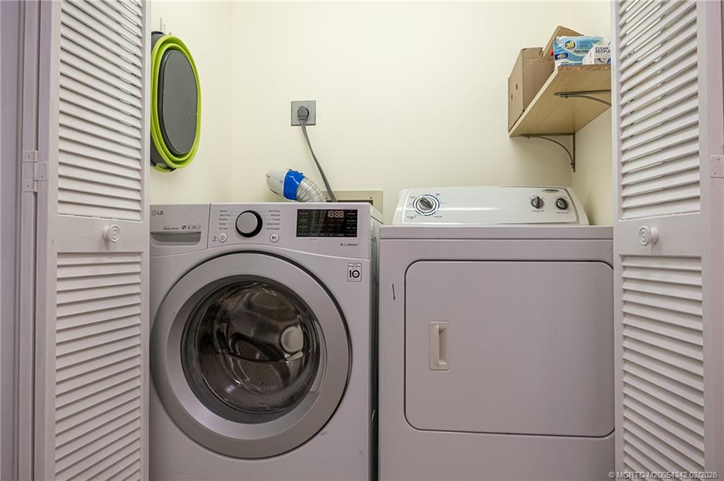 162 SE Saint Lucie Blvd 204B