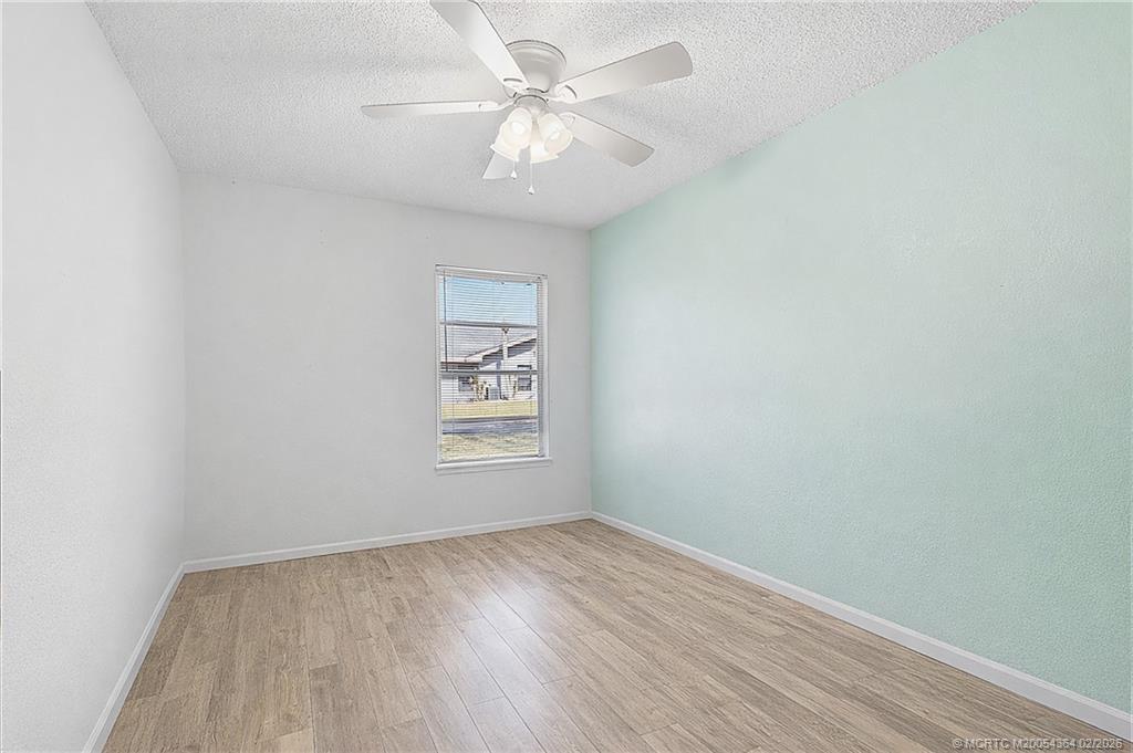 3907 NW Cinnamon Tree Circle