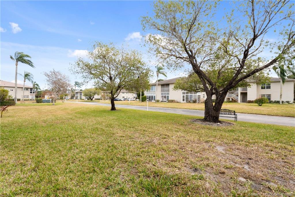 12 Lake Vista Trail 102