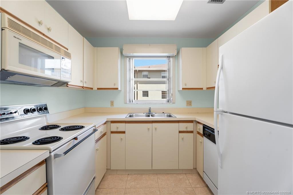 12 Lake Vista Trail 102