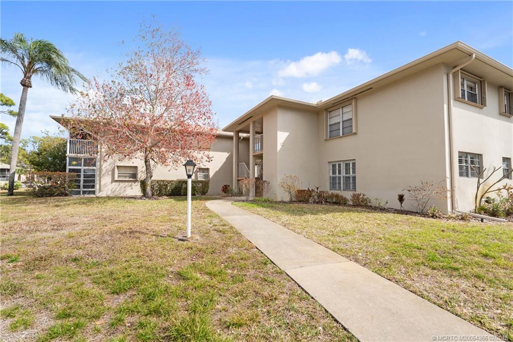 12 Lake Vista Trail 102