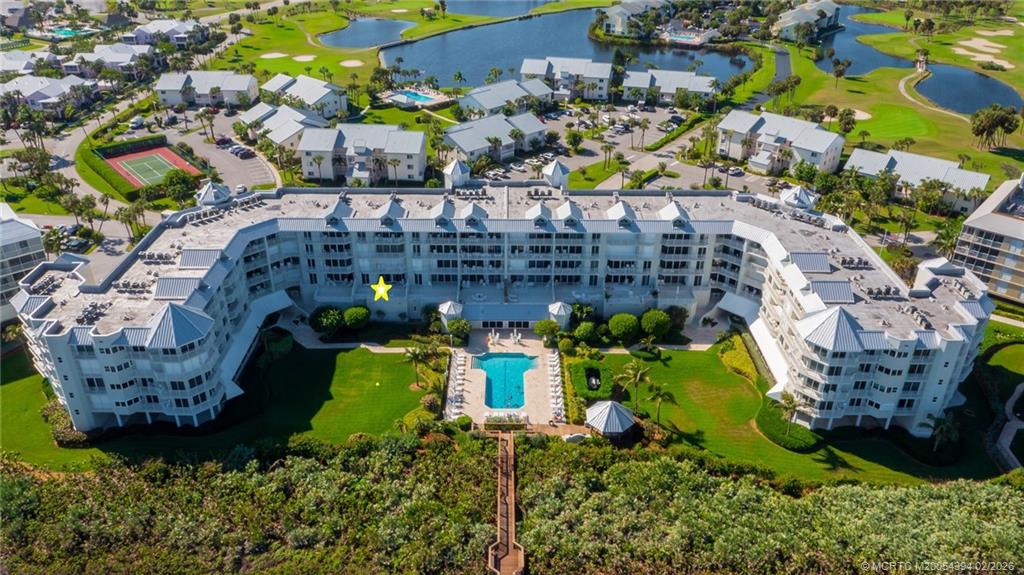 579 NE Plantation Road 103