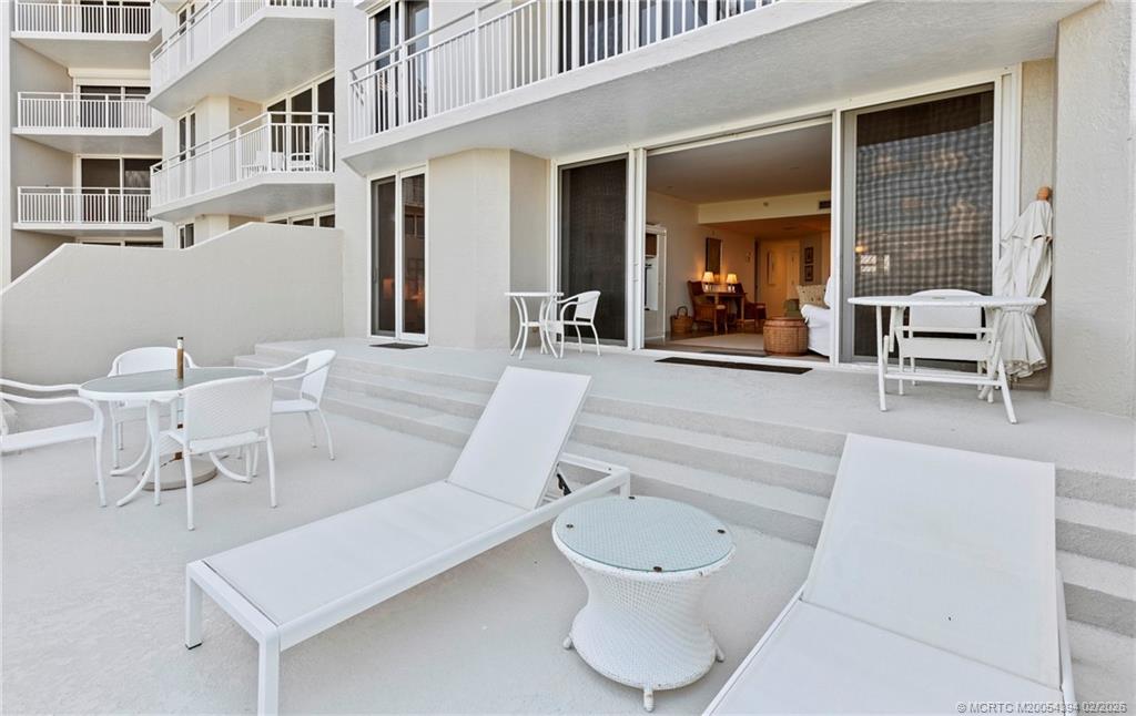 579 NE Plantation Road 103