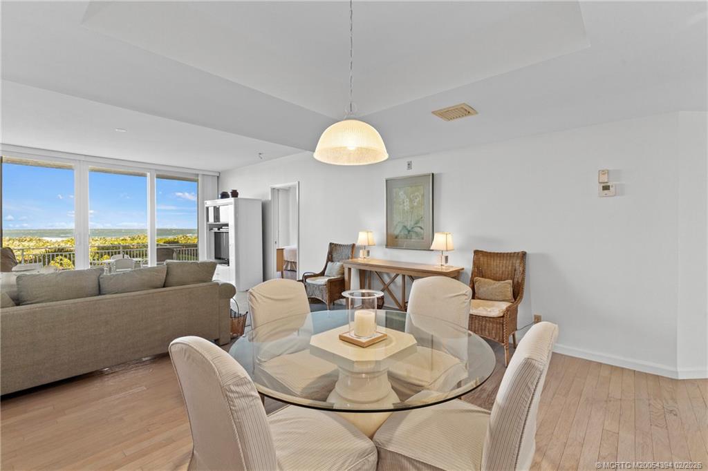 579 NE Plantation Road 103