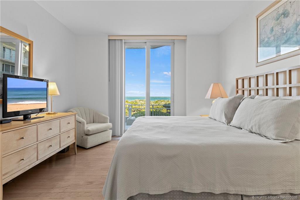 579 NE Plantation Road 103