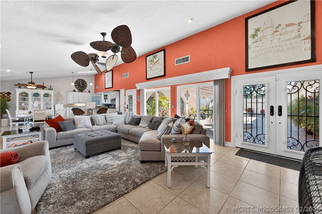 1811 Bayshore Drive
