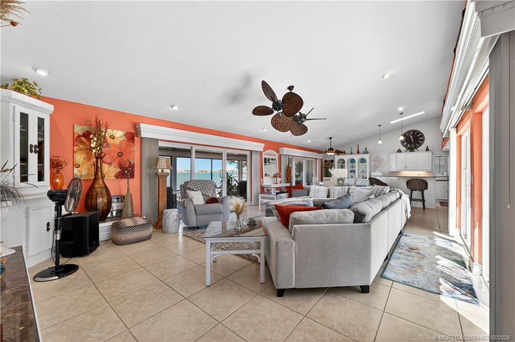 1811 Bayshore Drive