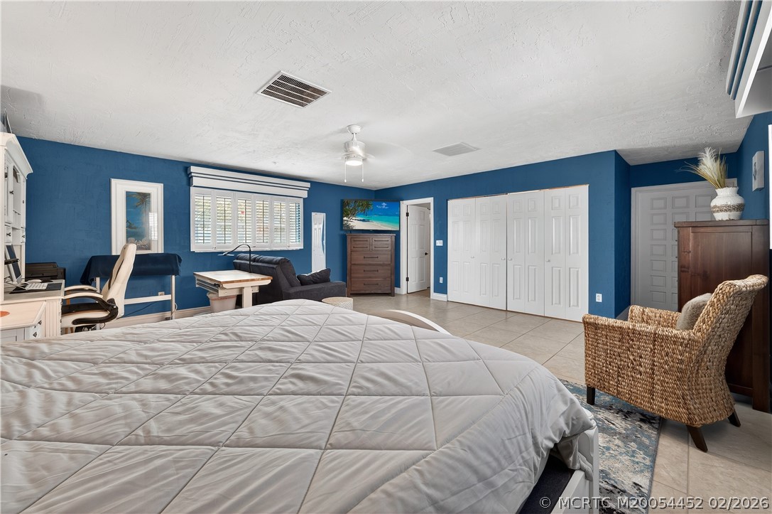 1811 Bayshore Drive