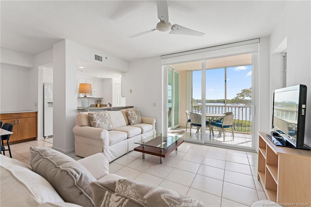 5800 NE Island Cove Way 2202