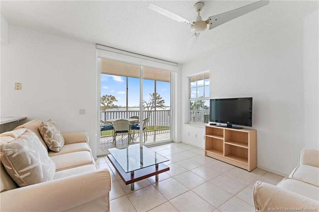 5800 NE Island Cove Way 2202