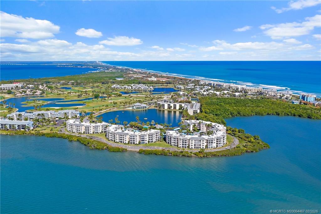 5800 NE Island Cove Way 2202