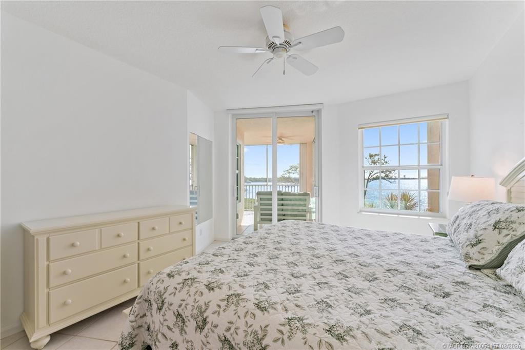 5800 NE Island Cove Way 2202