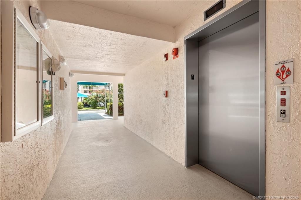 5800 NE Island Cove Way 2202