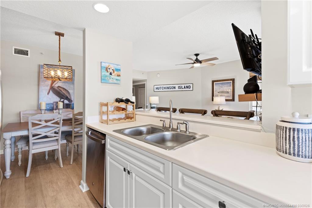 5799 NE Island Cove Way 1106