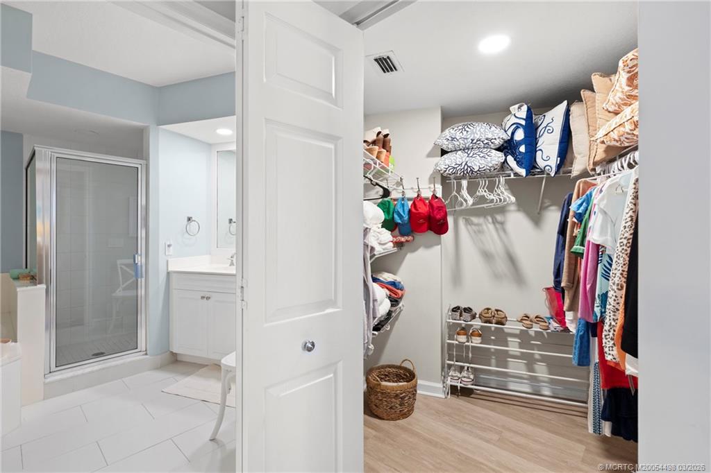 5799 NE Island Cove Way 1106