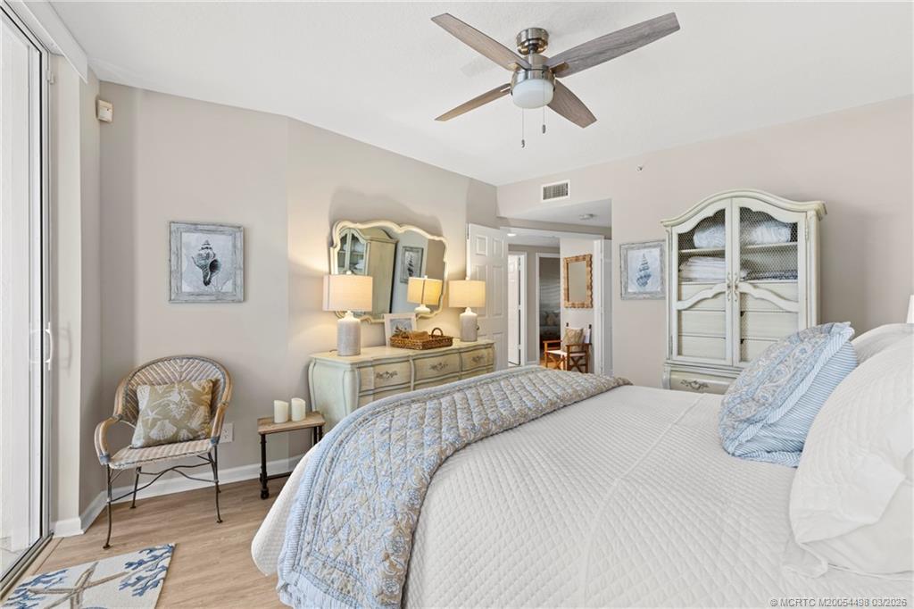 5799 NE Island Cove Way 1106