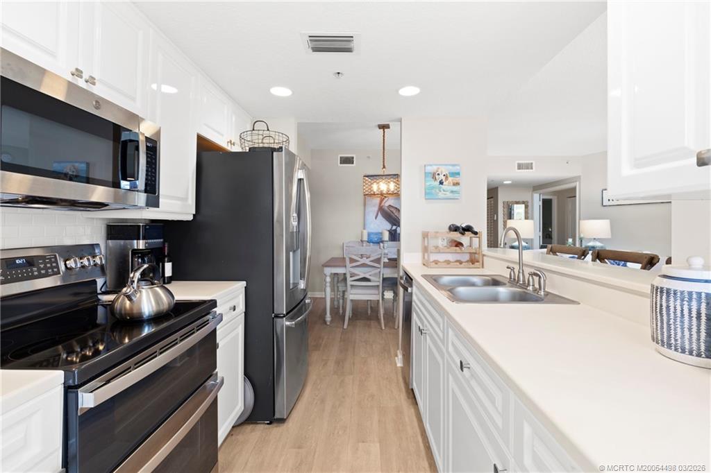 5799 NE Island Cove Way 1106