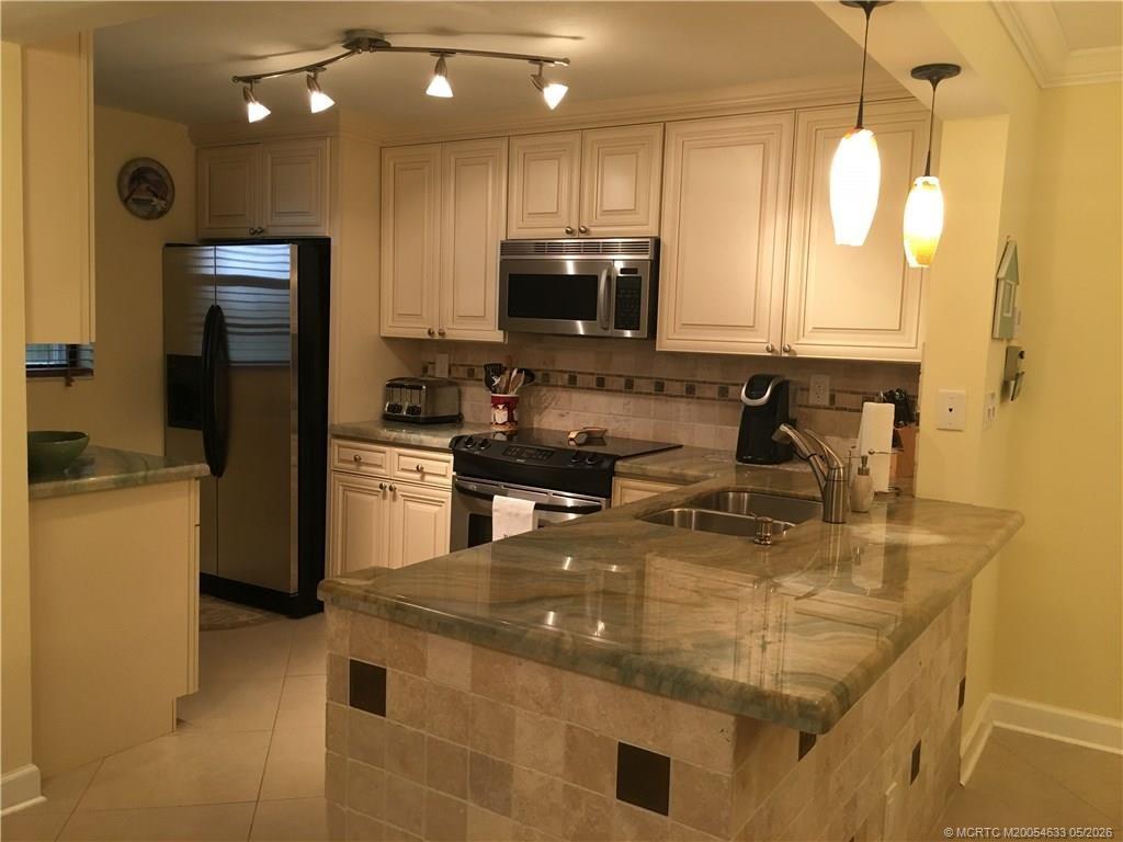 9400 S Ocean Drive 307
