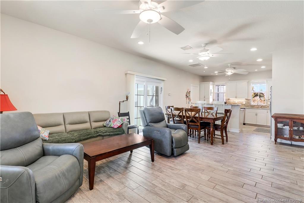 5352 SE Nassau Terrace