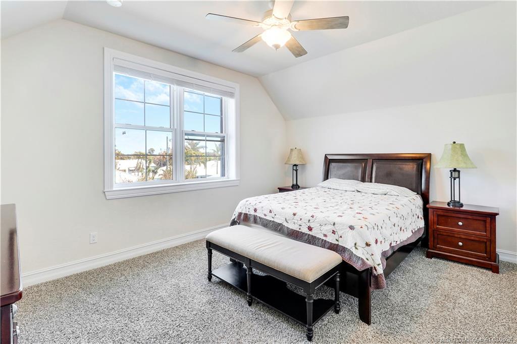 5352 SE Nassau Terrace